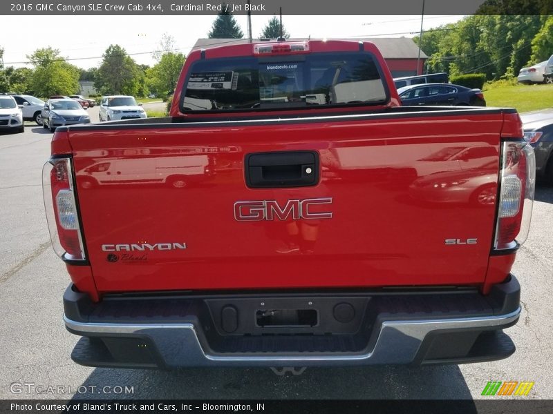 Cardinal Red / Jet Black 2016 GMC Canyon SLE Crew Cab 4x4
