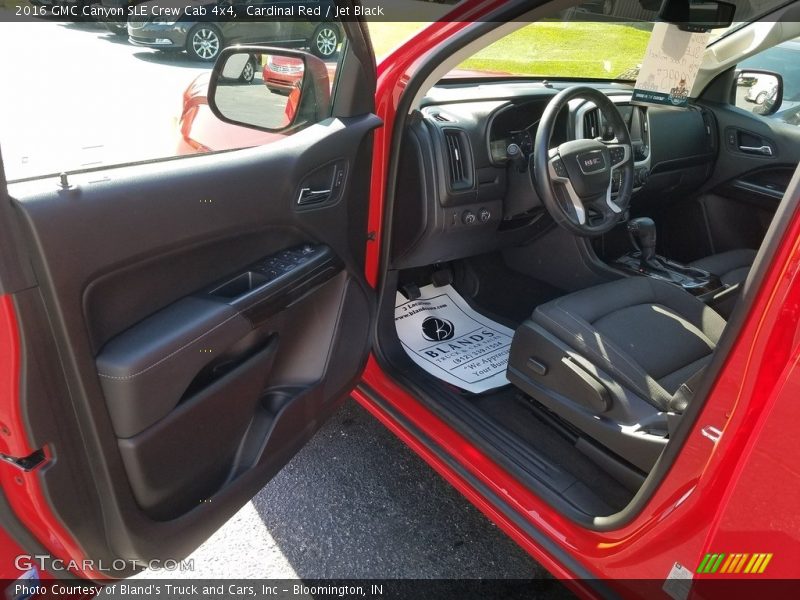 Cardinal Red / Jet Black 2016 GMC Canyon SLE Crew Cab 4x4