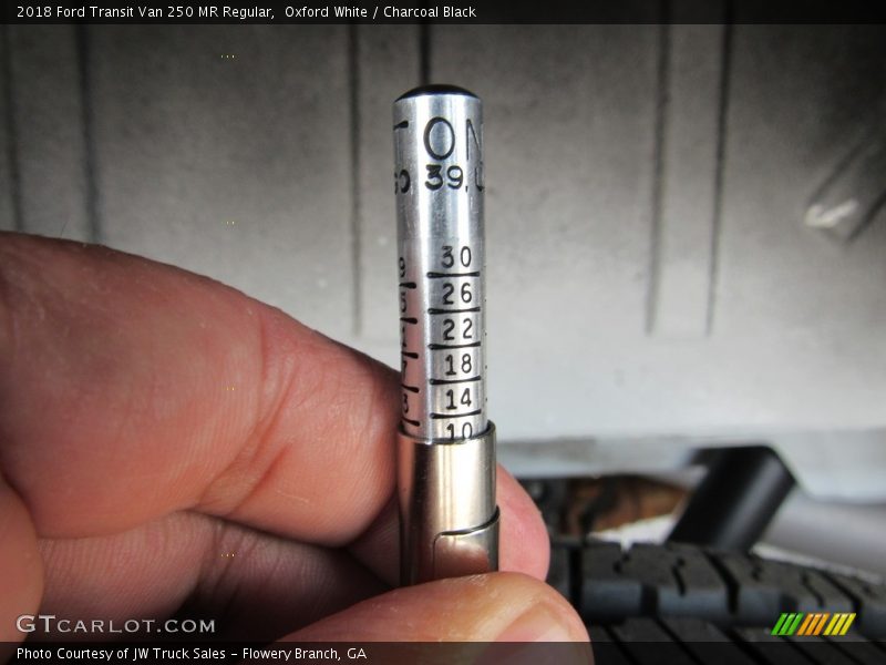 Oxford White / Charcoal Black 2018 Ford Transit Van 250 MR Regular