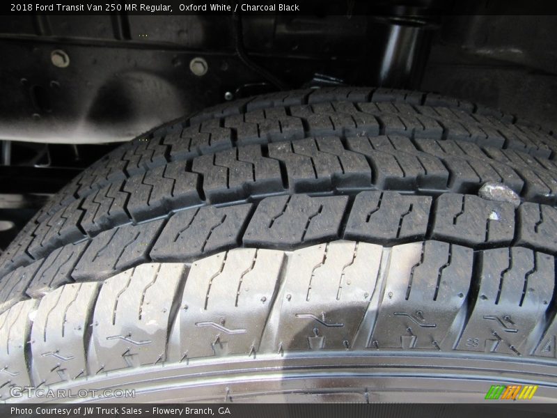 Oxford White / Charcoal Black 2018 Ford Transit Van 250 MR Regular