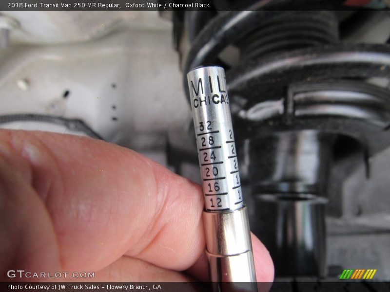 Oxford White / Charcoal Black 2018 Ford Transit Van 250 MR Regular