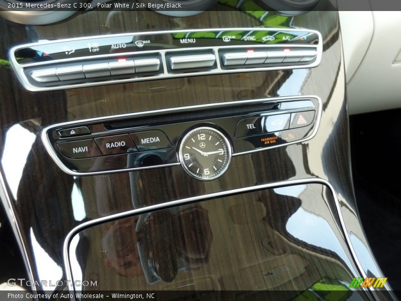 Polar White / Silk Beige/Black 2015 Mercedes-Benz C 300