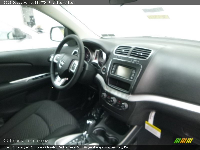 Pitch Black / Black 2018 Dodge Journey SE AWD