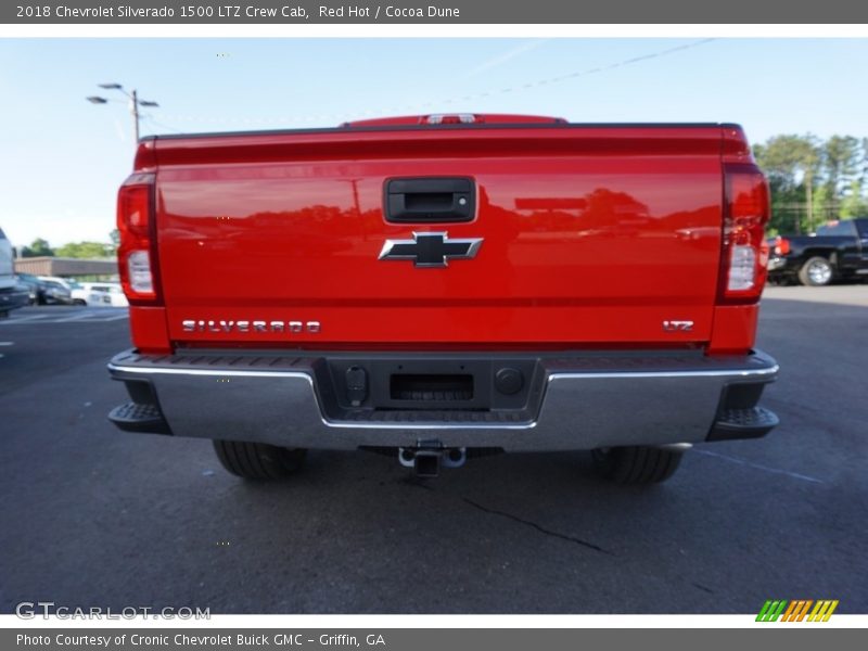 Red Hot / Cocoa Dune 2018 Chevrolet Silverado 1500 LTZ Crew Cab