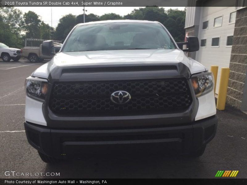 Super White / Graphite 2018 Toyota Tundra SR Double Cab 4x4