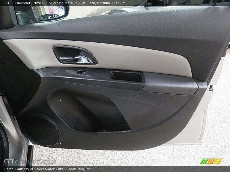 Silver Ice Metallic / Jet Black/Medium Titanium 2012 Chevrolet Cruze LS