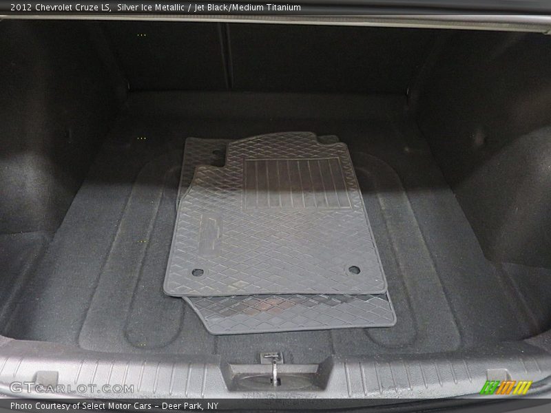 Silver Ice Metallic / Jet Black/Medium Titanium 2012 Chevrolet Cruze LS