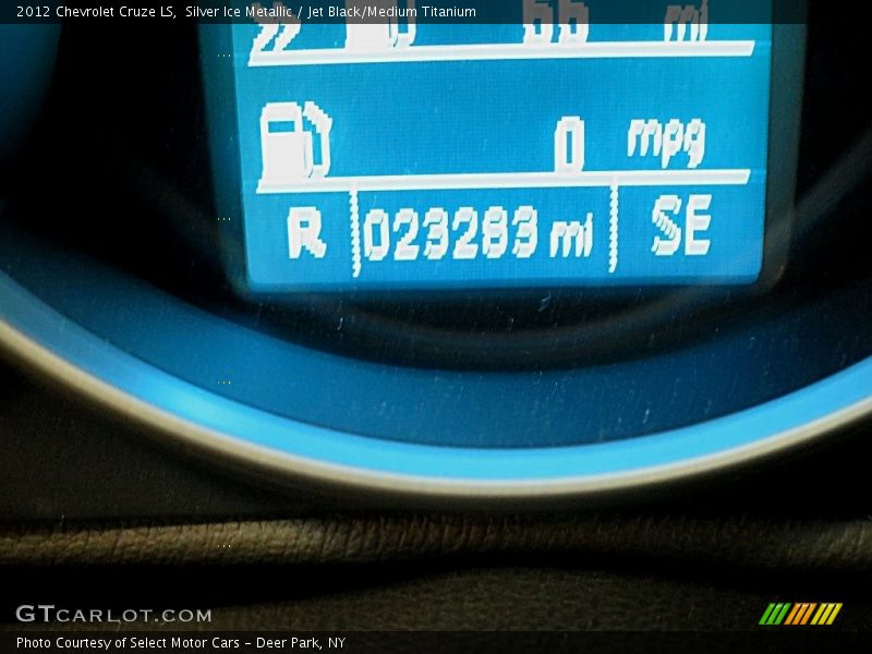 Silver Ice Metallic / Jet Black/Medium Titanium 2012 Chevrolet Cruze LS
