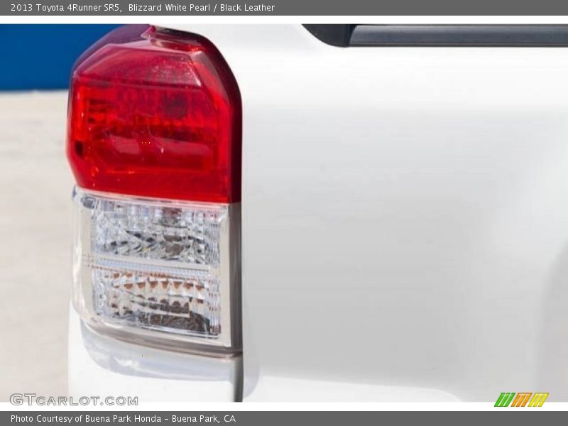 Blizzard White Pearl / Black Leather 2013 Toyota 4Runner SR5