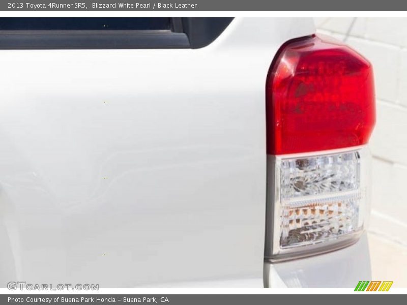 Blizzard White Pearl / Black Leather 2013 Toyota 4Runner SR5