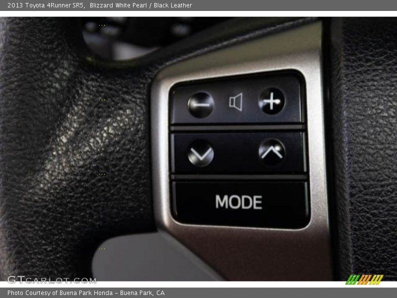 Blizzard White Pearl / Black Leather 2013 Toyota 4Runner SR5