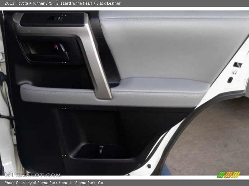 Blizzard White Pearl / Black Leather 2013 Toyota 4Runner SR5