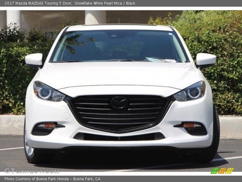 Snowflake White Pearl Mica / Black 2017 Mazda MAZDA3 Touring 5 Door