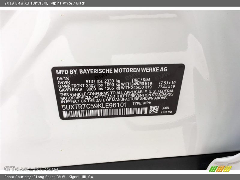Alpine White / Black 2019 BMW X3 sDrive30i