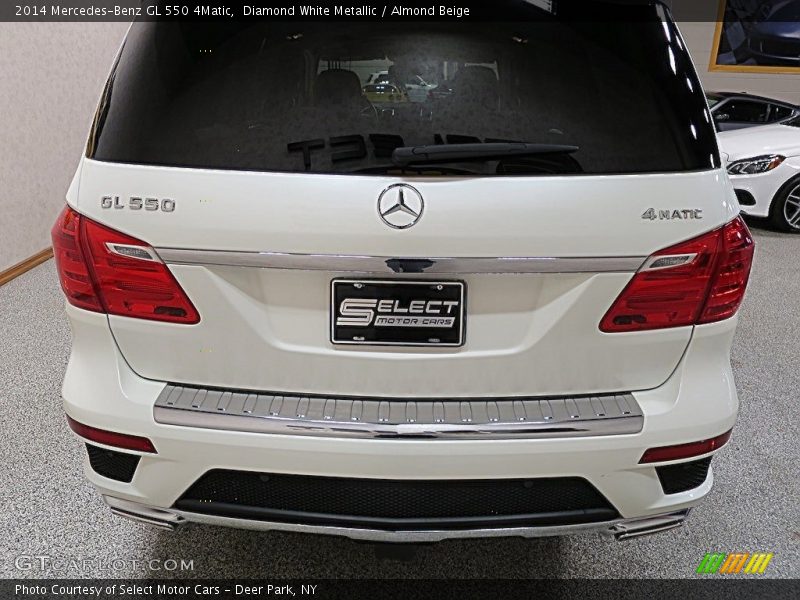 Diamond White Metallic / Almond Beige 2014 Mercedes-Benz GL 550 4Matic