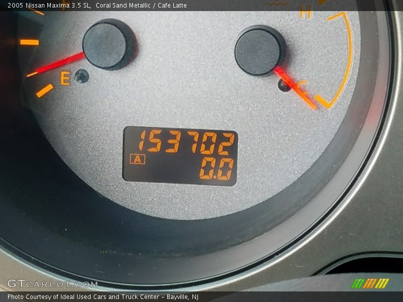 Coral Sand Metallic / Cafe Latte 2005 Nissan Maxima 3.5 SL