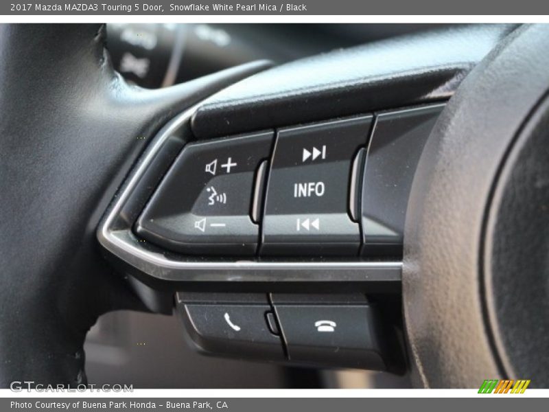 Snowflake White Pearl Mica / Black 2017 Mazda MAZDA3 Touring 5 Door