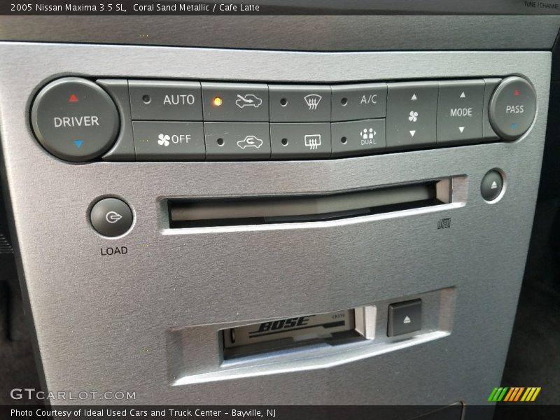 Coral Sand Metallic / Cafe Latte 2005 Nissan Maxima 3.5 SL