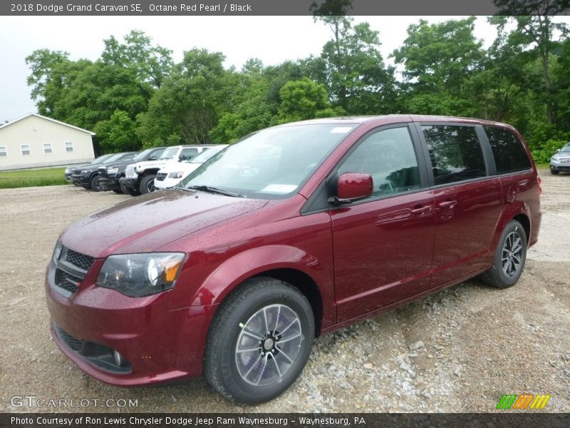 Octane Red Pearl / Black 2018 Dodge Grand Caravan SE