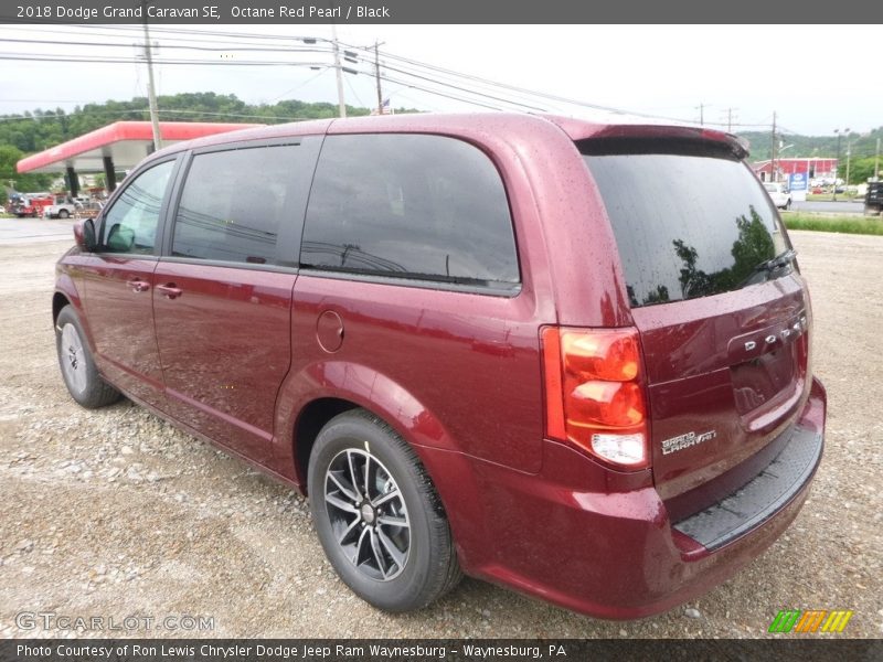 Octane Red Pearl / Black 2018 Dodge Grand Caravan SE