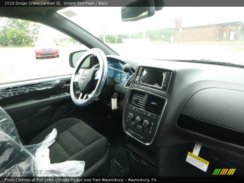 Octane Red Pearl / Black 2018 Dodge Grand Caravan SE