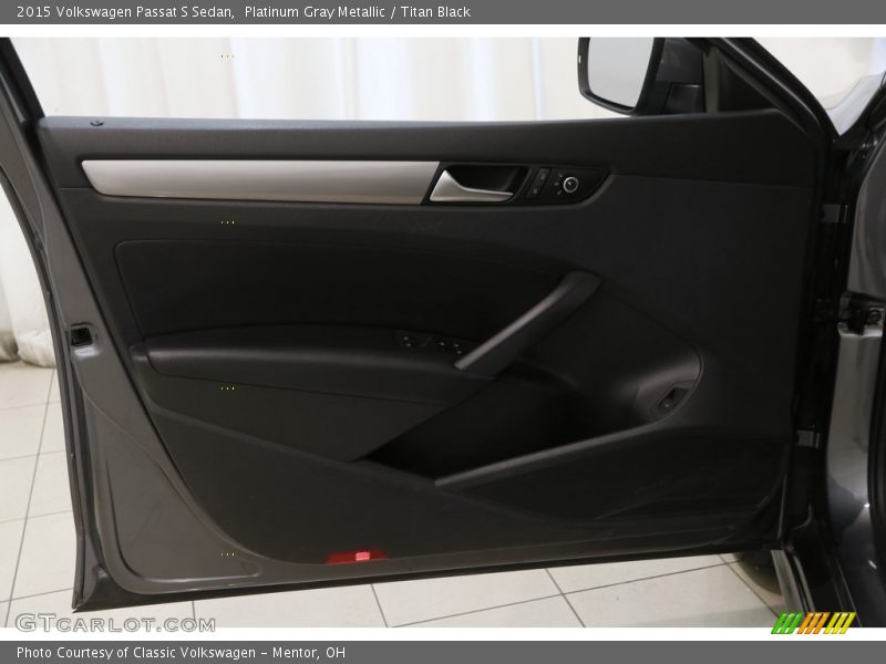 Platinum Gray Metallic / Titan Black 2015 Volkswagen Passat S Sedan