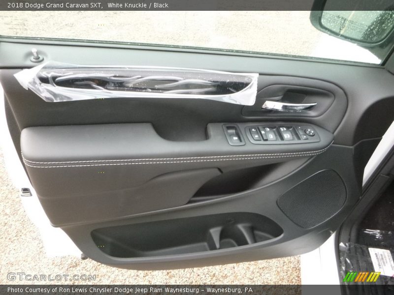 White Knuckle / Black 2018 Dodge Grand Caravan SXT
