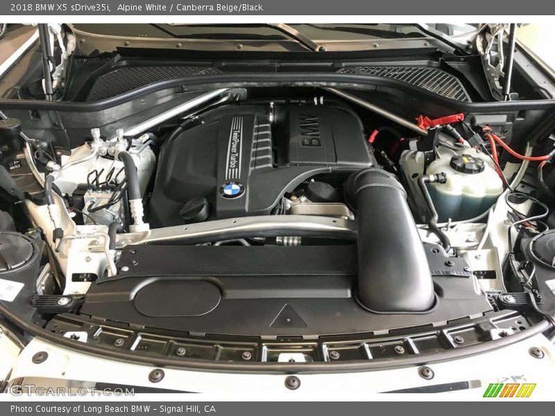 Alpine White / Canberra Beige/Black 2018 BMW X5 sDrive35i