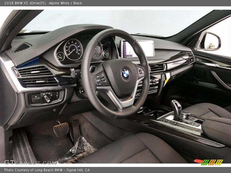 Alpine White / Black 2018 BMW X5 sDrive35i