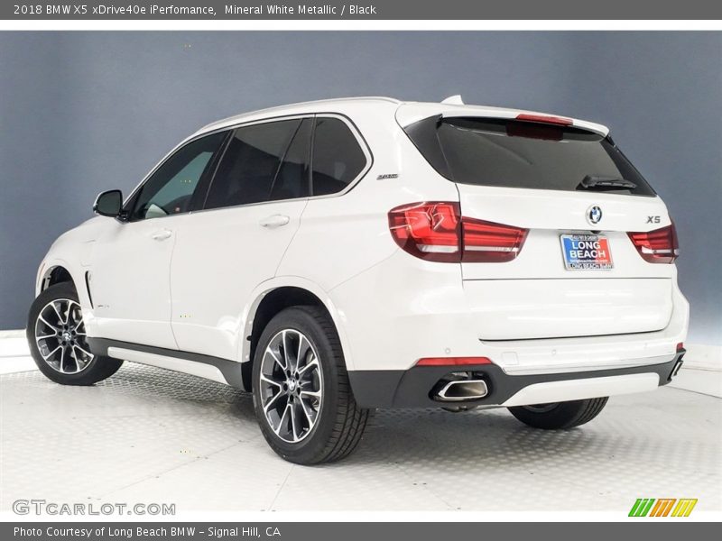 Mineral White Metallic / Black 2018 BMW X5 xDrive40e iPerfomance