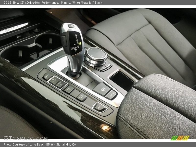 Mineral White Metallic / Black 2018 BMW X5 xDrive40e iPerfomance