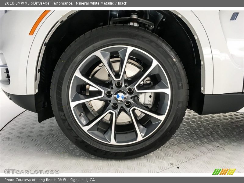 Mineral White Metallic / Black 2018 BMW X5 xDrive40e iPerfomance