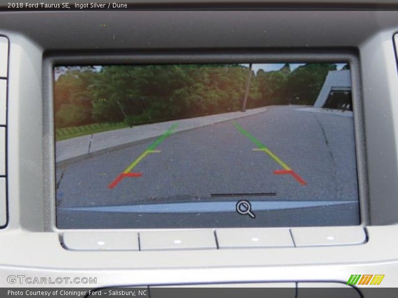 Ingot Silver / Dune 2018 Ford Taurus SE