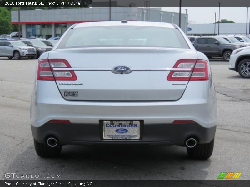 Ingot Silver / Dune 2018 Ford Taurus SE