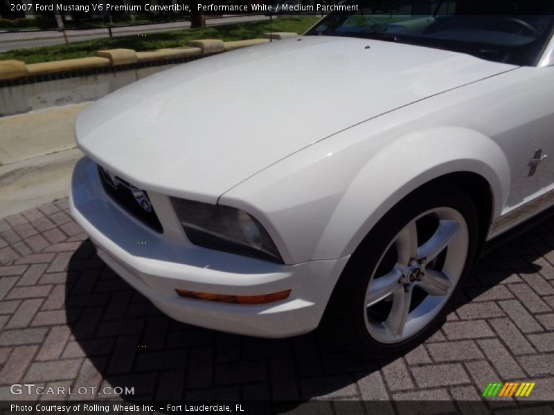 Performance White / Medium Parchment 2007 Ford Mustang V6 Premium Convertible