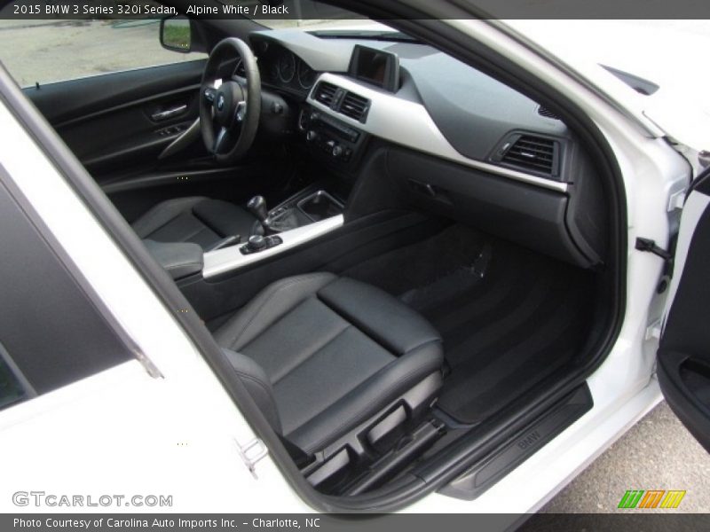 Alpine White / Black 2015 BMW 3 Series 320i Sedan
