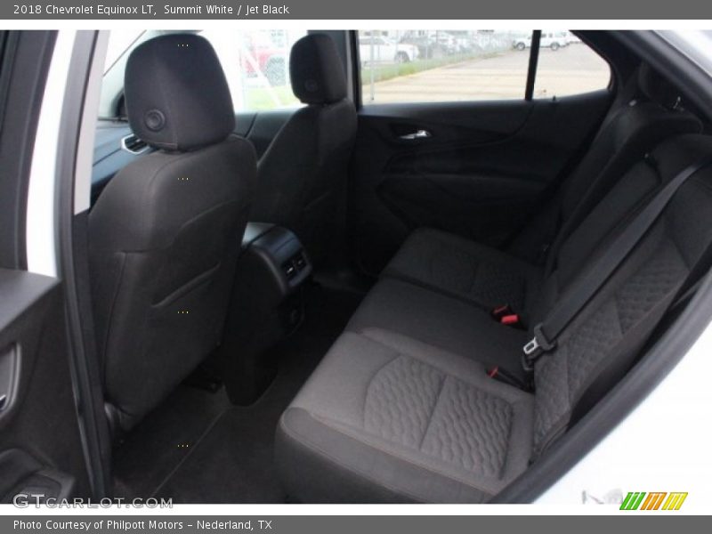 Summit White / Jet Black 2018 Chevrolet Equinox LT