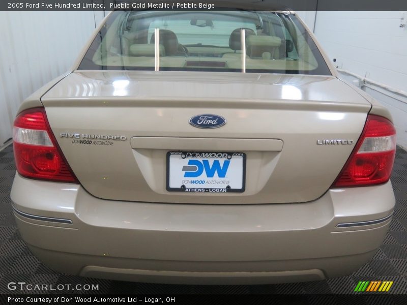 Pueblo Gold Metallic / Pebble Beige 2005 Ford Five Hundred Limited