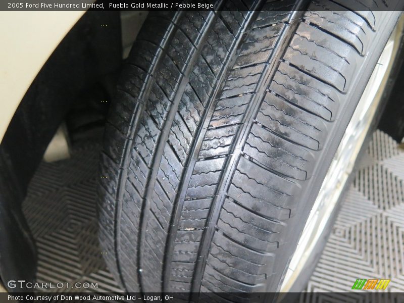 Pueblo Gold Metallic / Pebble Beige 2005 Ford Five Hundred Limited