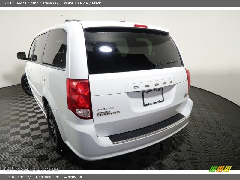 White Knuckle / Black 2017 Dodge Grand Caravan GT