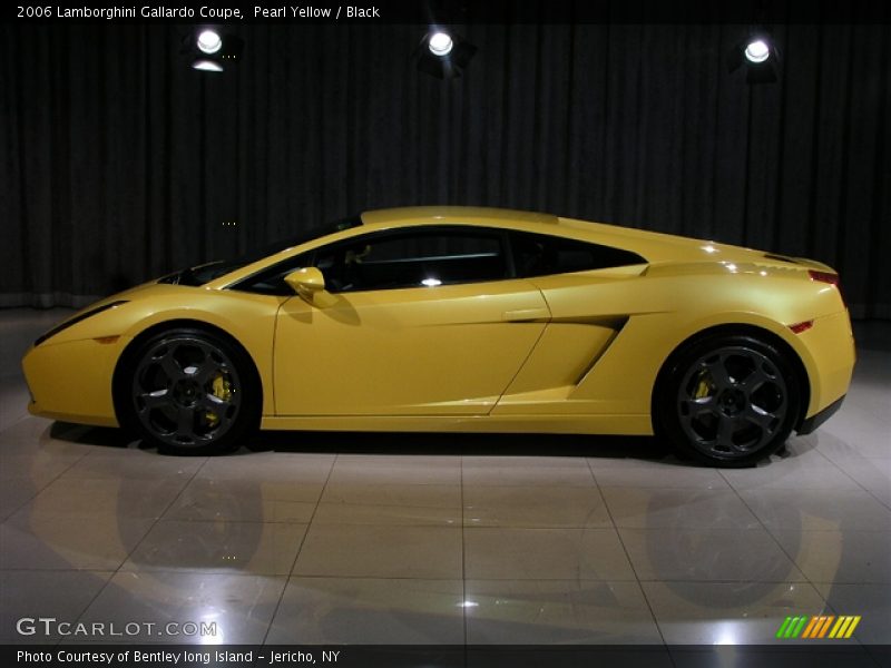 Side profile of a 2006 Lamborghini Gallardo Coupe. - 2006 Lamborghini Gallardo Coupe
