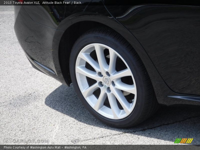 Attitude Black Pearl / Black 2013 Toyota Avalon XLE