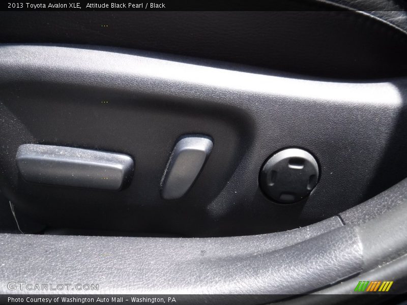 Attitude Black Pearl / Black 2013 Toyota Avalon XLE
