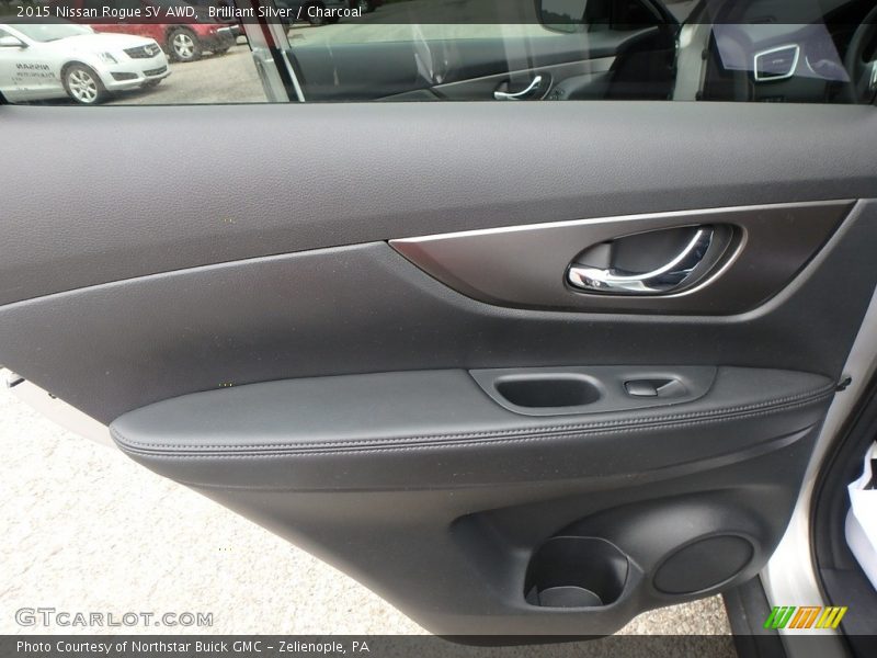 Brilliant Silver / Charcoal 2015 Nissan Rogue SV AWD