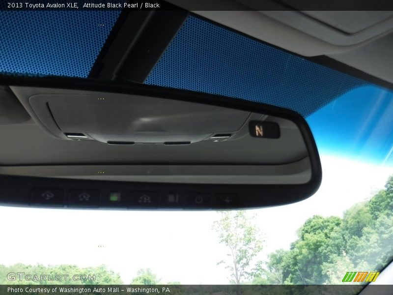 Attitude Black Pearl / Black 2013 Toyota Avalon XLE