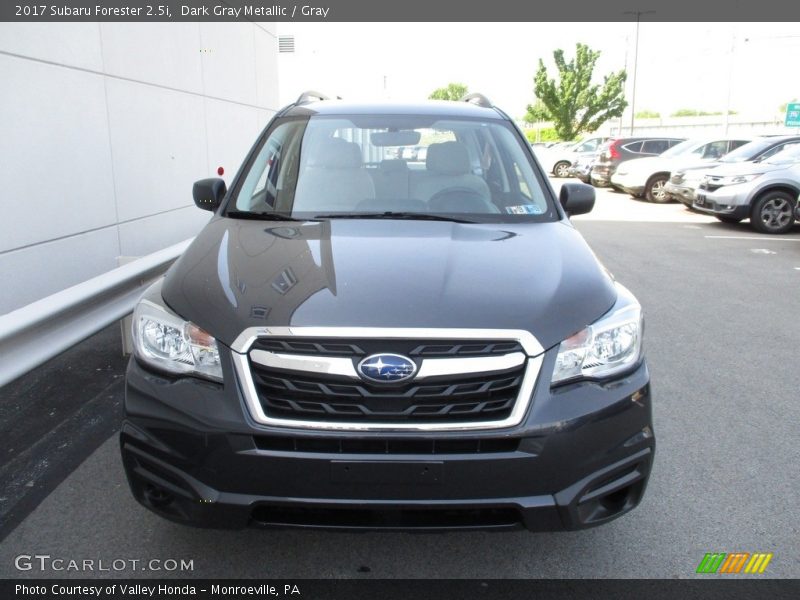 Dark Gray Metallic / Gray 2017 Subaru Forester 2.5i