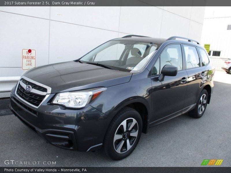 Dark Gray Metallic / Gray 2017 Subaru Forester 2.5i