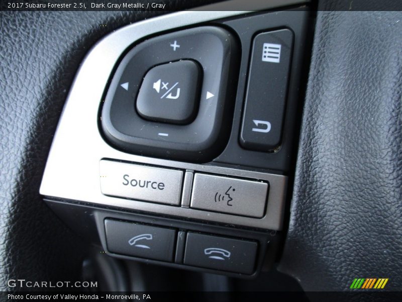 Dark Gray Metallic / Gray 2017 Subaru Forester 2.5i