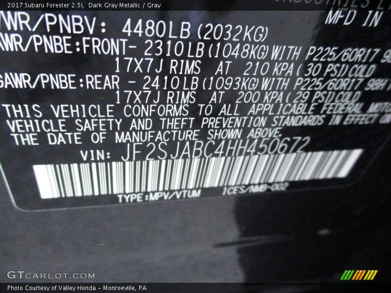 Dark Gray Metallic / Gray 2017 Subaru Forester 2.5i