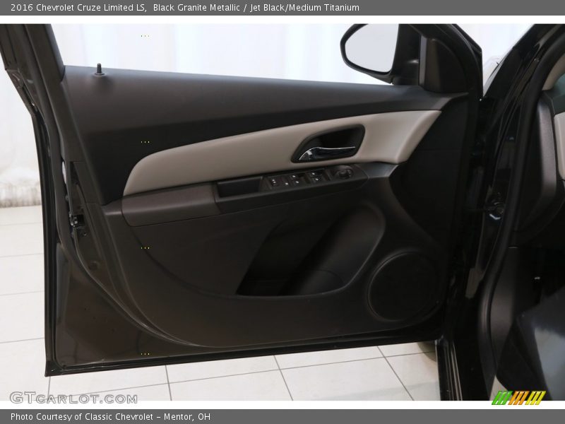 Black Granite Metallic / Jet Black/Medium Titanium 2016 Chevrolet Cruze Limited LS
